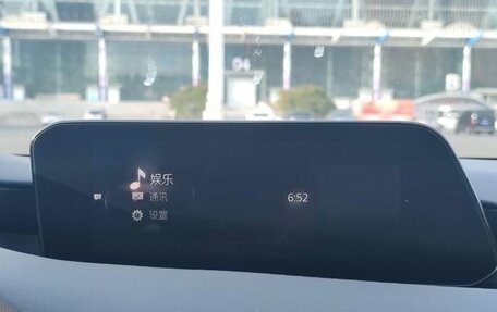 Mazda 3, 2021 год, 1 850 000 рублей, 17 фотография