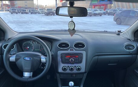 Ford Focus II рестайлинг, 2006 год, 320 000 рублей, 16 фотография