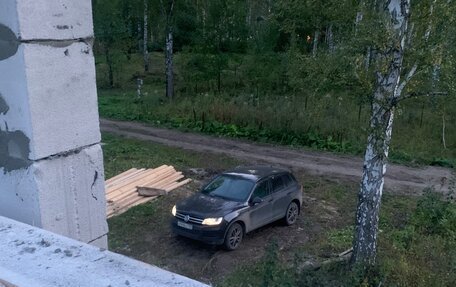 Volkswagen Touareg III, 2010 год, 2 200 000 рублей, 2 фотография