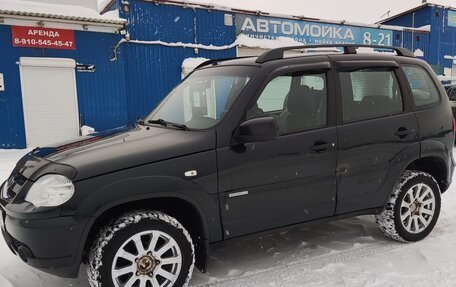 Chevrolet Niva I рестайлинг, 2014 год, 675 000 рублей, 3 фотография