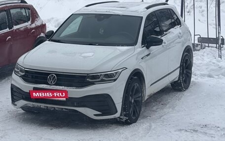 Volkswagen Tiguan II, 2021 год, 4 700 000 рублей, 3 фотография