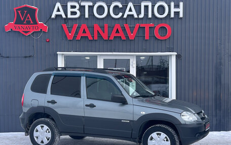 Chevrolet Niva I рестайлинг, 2018 год, 750 000 рублей, 3 фотография