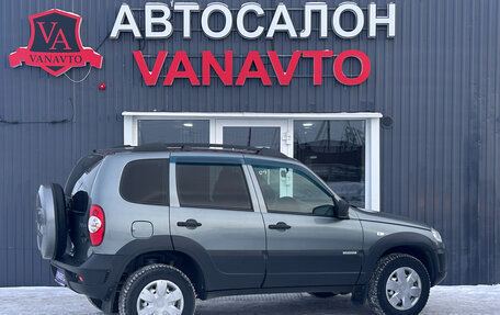 Chevrolet Niva I рестайлинг, 2018 год, 750 000 рублей, 8 фотография