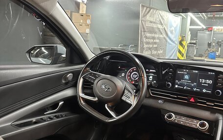 Hyundai Elantra, 2021 год, 2 350 000 рублей, 6 фотография