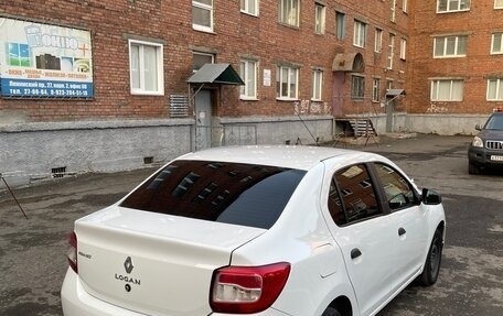 Renault Logan II, 2018 год, 1 025 000 рублей, 2 фотография