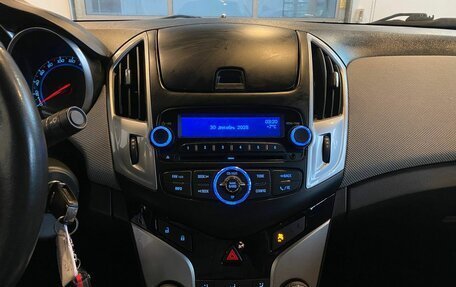 Chevrolet Cruze II, 2013 год, 802 000 рублей, 13 фотография