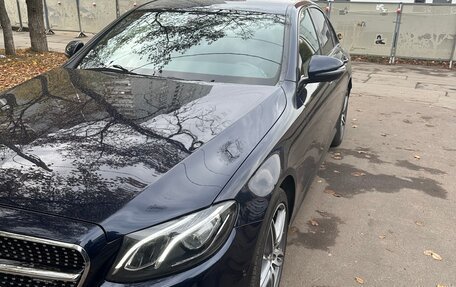 Mercedes-Benz E-Класс, 2019 год, 3 800 000 рублей, 1 фотография