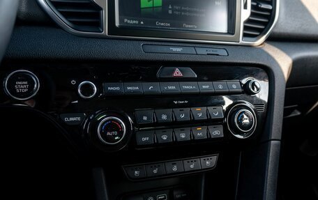 KIA Sportage IV рестайлинг, 2018 год, 1 895 000 рублей, 17 фотография