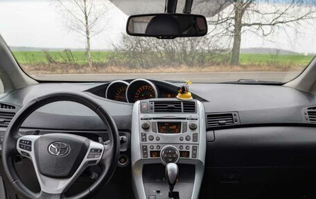 Toyota Verso I, 2010 год, 820 000 рублей, 11 фотография