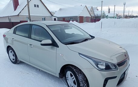 KIA Rio IV, 2019 год, 1 350 000 рублей, 2 фотография