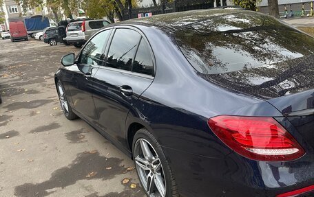 Mercedes-Benz E-Класс, 2019 год, 3 800 000 рублей, 5 фотография