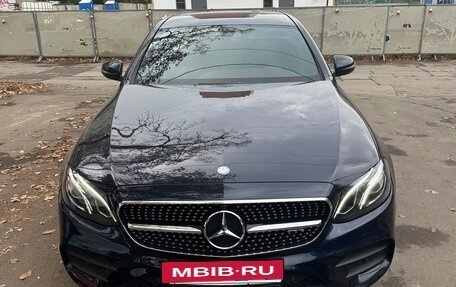 Mercedes-Benz E-Класс, 2019 год, 3 800 000 рублей, 3 фотография