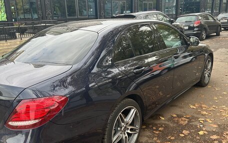 Mercedes-Benz E-Класс, 2019 год, 3 800 000 рублей, 6 фотография