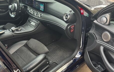 Mercedes-Benz E-Класс, 2019 год, 3 800 000 рублей, 7 фотография