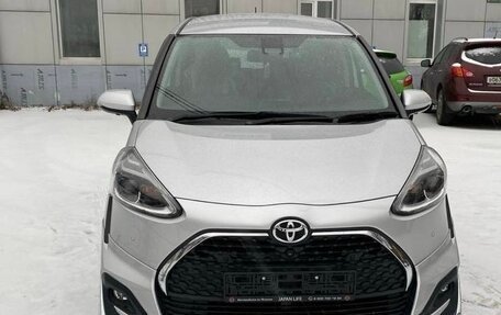 Toyota Sienta II, 2019 год, 1 650 000 рублей, 2 фотография