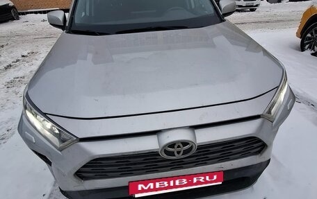 Toyota RAV4, 2020 год, 3 250 000 рублей, 5 фотография