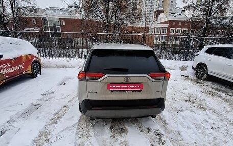 Toyota RAV4, 2020 год, 3 250 000 рублей, 2 фотография