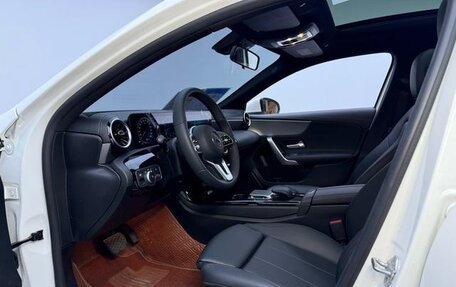 Mercedes-Benz A-Класс, 2022 год, 2 250 000 рублей, 7 фотография