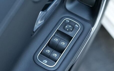 Mercedes-Benz A-Класс, 2022 год, 2 250 000 рублей, 19 фотография