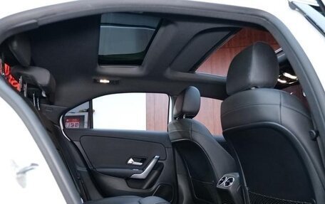 Mercedes-Benz A-Класс, 2022 год, 2 250 000 рублей, 18 фотография