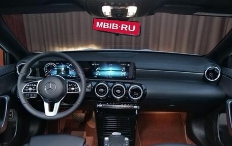 Mercedes-Benz A-Класс, 2022 год, 2 250 000 рублей, 11 фотография