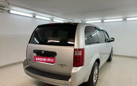 Dodge Caravan V, 2010 год, 1 280 000 рублей, 4 фотография