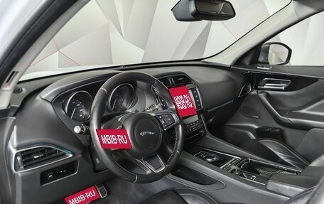 Jaguar F-Pace, 2017 год, 2 535 000 рублей, 19 фотография