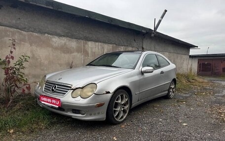 Mercedes-Benz C-Класс, 2002 год, 250 000 рублей, 1 фотография