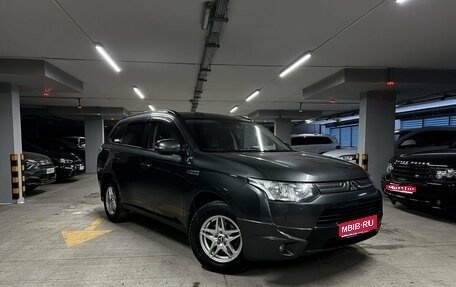 Mitsubishi Outlander III рестайлинг 3, 2014 год, 1 550 000 рублей, 1 фотография