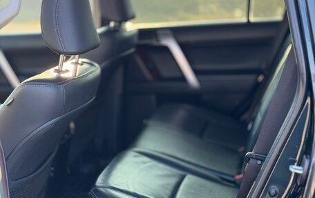 Toyota Land Cruiser Prado 150 рестайлинг 2, 2015 год, 3 649 000 рублей, 8 фотография