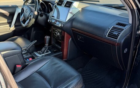 Toyota Land Cruiser Prado 150 рестайлинг 2, 2015 год, 3 649 000 рублей, 16 фотография