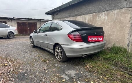 Mercedes-Benz C-Класс, 2002 год, 250 000 рублей, 2 фотография