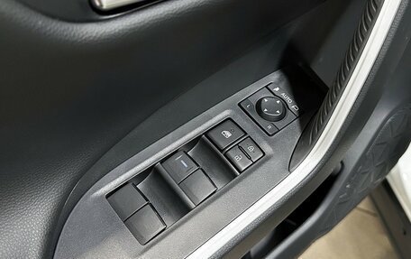 Toyota RAV4, 2025 год, 3 997 000 рублей, 18 фотография