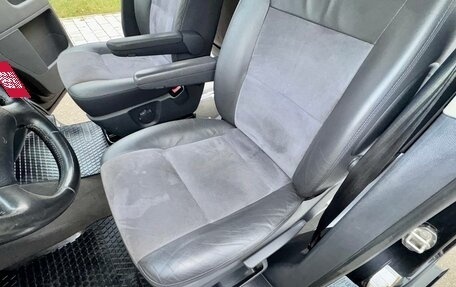 Volkswagen Multivan T5, 2008 год, 2 399 000 рублей, 31 фотография