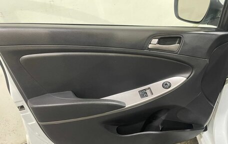 Hyundai Solaris II рестайлинг, 2014 год, 880 000 рублей, 14 фотография