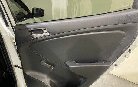 Hyundai Solaris II рестайлинг, 2014 год, 880 000 рублей, 16 фотография