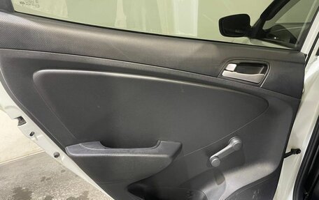 Hyundai Solaris II рестайлинг, 2014 год, 880 000 рублей, 17 фотография