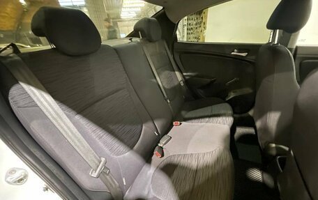 Hyundai Solaris II рестайлинг, 2014 год, 880 000 рублей, 24 фотография