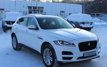 Jaguar F-Pace, 2017 год, 4 200 000 рублей, 3 фотография