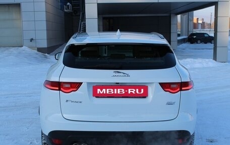 Jaguar F-Pace, 2017 год, 4 200 000 рублей, 6 фотография