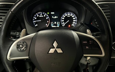 Mitsubishi Outlander III рестайлинг 3, 2014 год, 1 550 000 рублей, 10 фотография