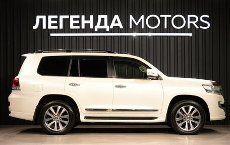 Toyota Land Cruiser 200, 2018 год, 8 500 000 рублей, 3 фотография