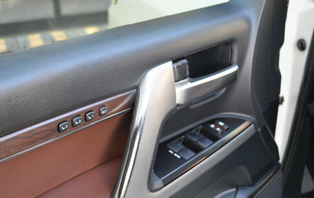 Toyota Land Cruiser 200, 2018 год, 8 500 000 рублей, 25 фотография