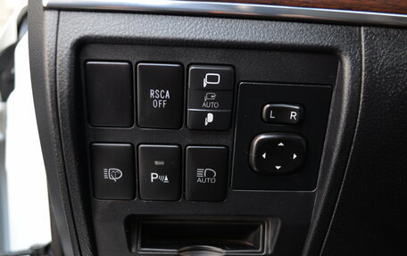 Toyota Land Cruiser 200, 2018 год, 8 500 000 рублей, 23 фотография