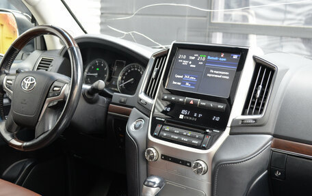 Toyota Land Cruiser 200, 2018 год, 8 500 000 рублей, 36 фотография