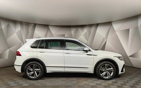 Volkswagen Tiguan II, 2021 год, 3 355 000 рублей, 6 фотография