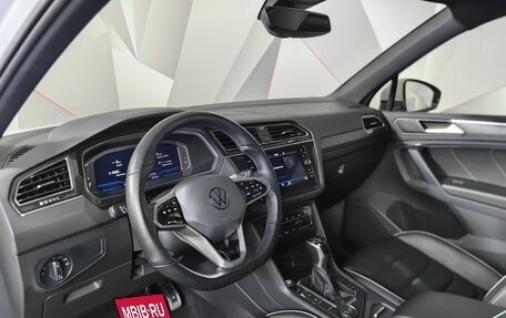 Volkswagen Tiguan II, 2021 год, 3 355 000 рублей, 18 фотография
