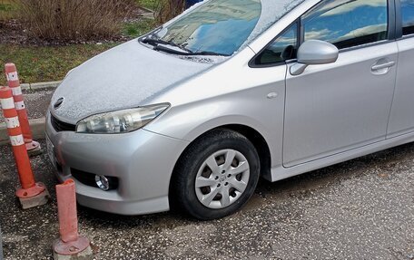 Toyota Wish II, 2012 год, 1 600 000 рублей, 2 фотография