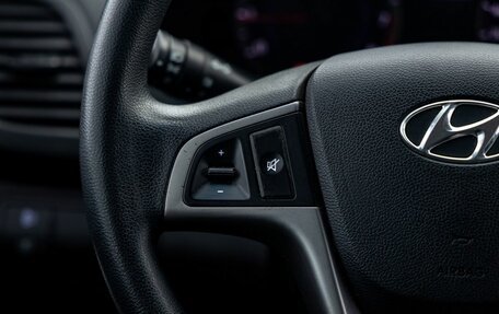 Hyundai Solaris II рестайлинг, 2015 год, 800 000 рублей, 18 фотография