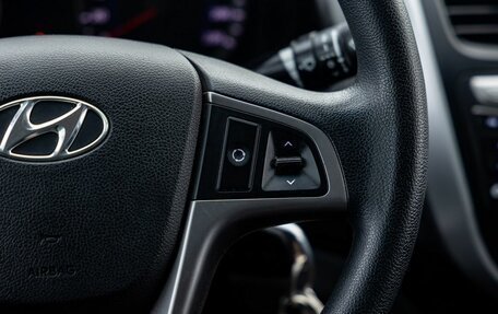 Hyundai Solaris II рестайлинг, 2015 год, 800 000 рублей, 19 фотография